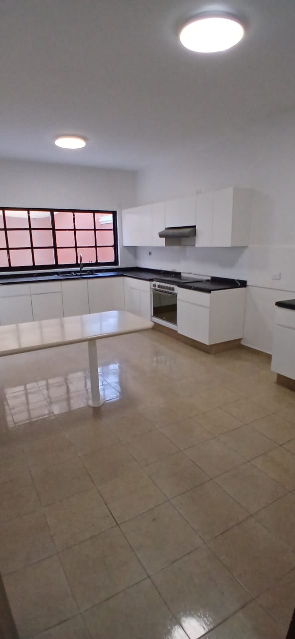 Cocina equipada en ccasa de lujo en cancun